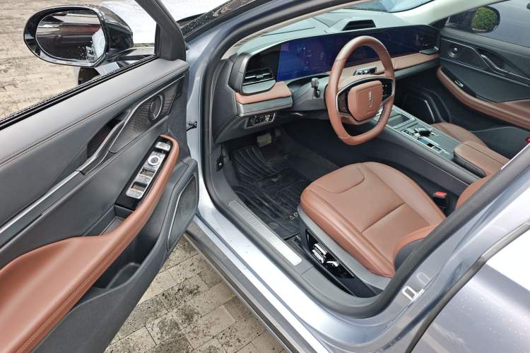 Used Lincoln Z 2025 2.0T Zunyi Hybrid Version Driver Seat