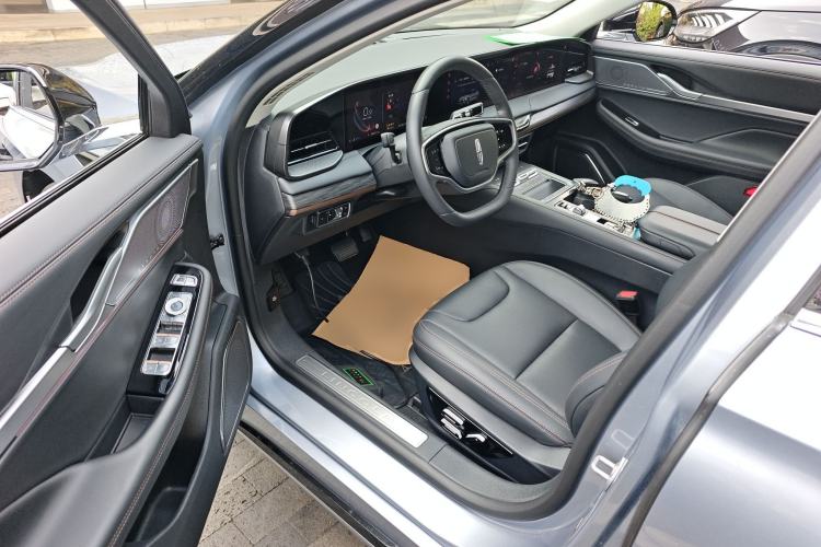 Used Lincoln Z 2025 2.0T Prestige Edition Driver Seat