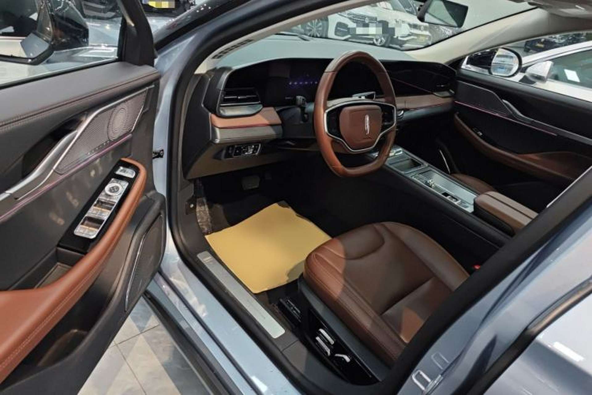 Used Lincoln Z 2025 2.0T Prestige Hybrid Edition Driver Seat