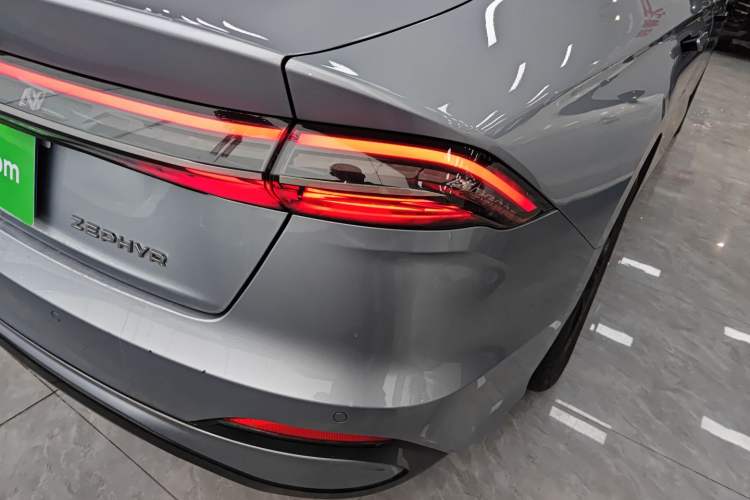 Used Lincoln Z 2025 2.0T Prestige Hybrid Edition Exterior 3
