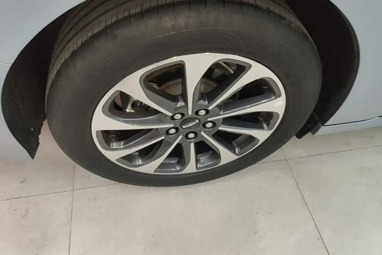 Used Lincoln Z 2025 2.0T Prestige Edition Exterior 5