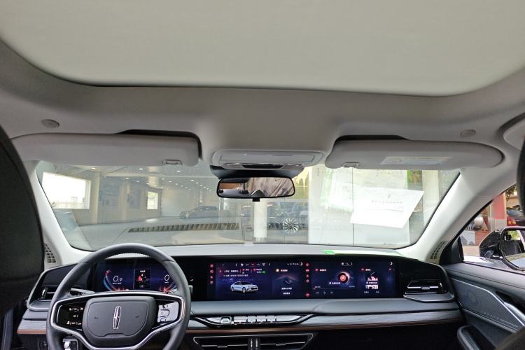 Used Lincoln Z 2025 2.0T Prestige Edition Headliner