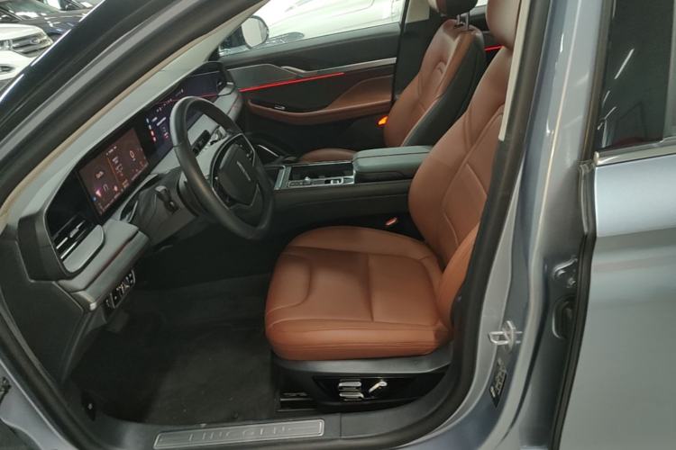 Used Lincoln Z 2025 2.0T Prestige Edition Left Front Seat