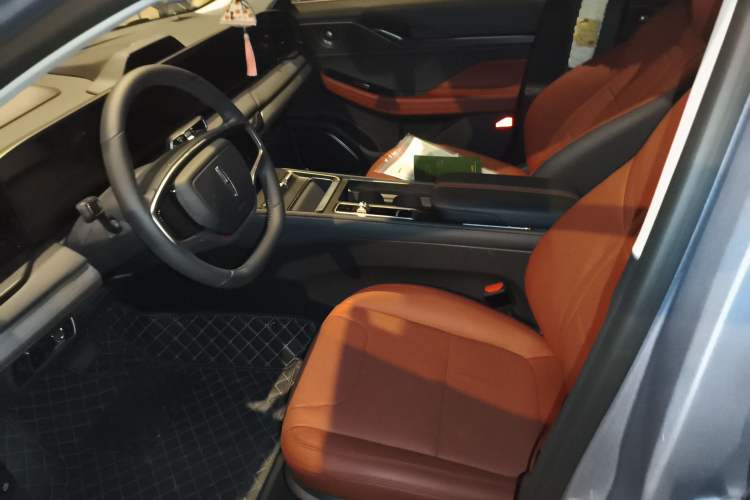 Used Lincoln Z 2025 2.0T Luxury Edition Left Front Seat
