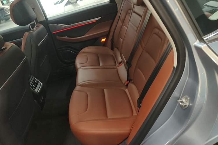 Used Lincoln Z 2025 2.0T Prestige Edition Left Rear Seat