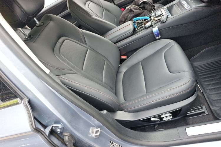 Used Lincoln Z 2025 2.0T Prestige Edition Right Front Seat