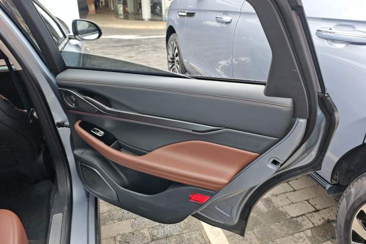Used Lincoln Z 2025 2.0T Zunyi Hybrid Version Right Rear Door Interior