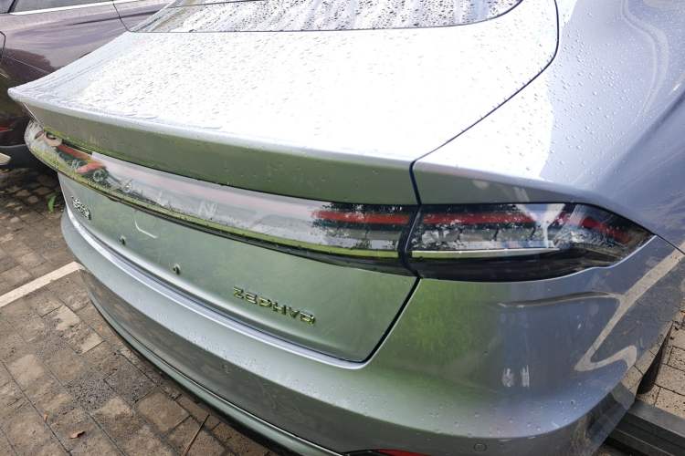Used Lincoln Z 2025 2.0T Zunyi Hybrid Version Right Rear Taillight