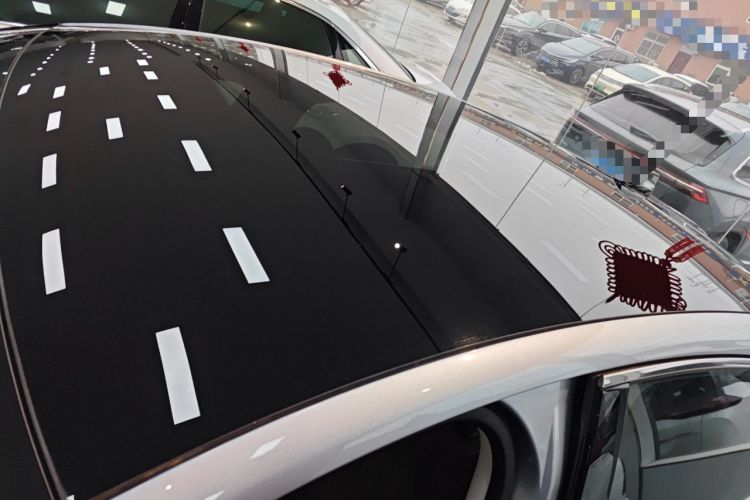 Used Lincoln Z 2025 2.0T Prestige Hybrid Edition Roof