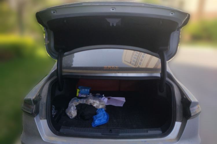 Used Lincoln Z 2025 2.0T Prestige Edition Trunk