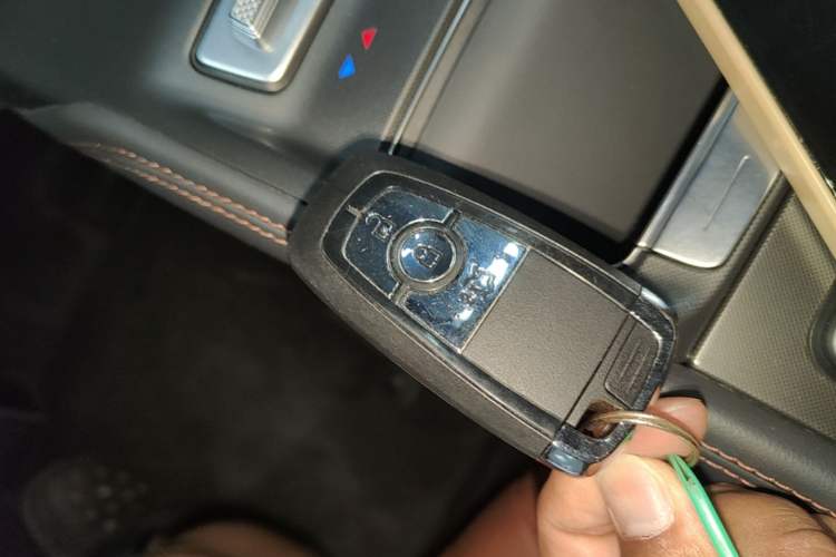 Used Lincoln Z 2025 2.0T Prestige Edition Vehicle Key