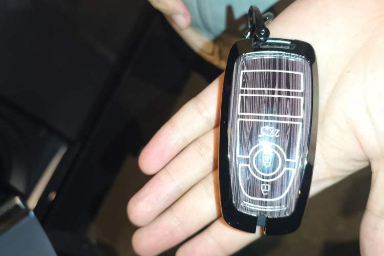 Used Lincoln Z 2025 2.0T Luxury Edition Vehicle Key