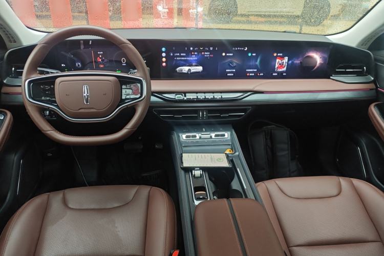 Used Lincoln Z 2025 2.0T Prestige Hybrid Edition Center Console
