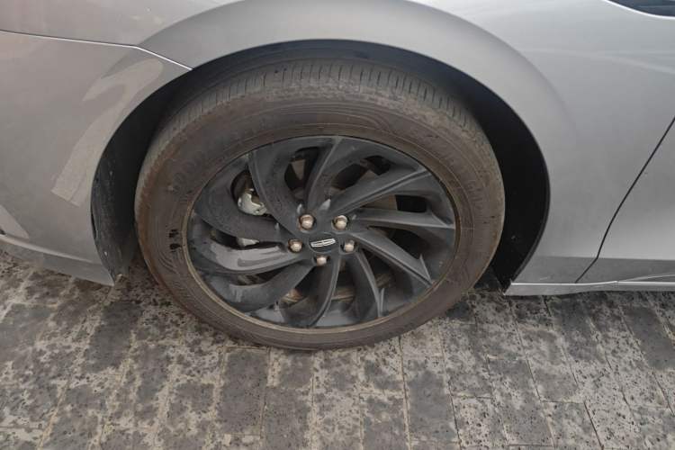 Used Lincoln Z 2025 2.0T Prestige Hybrid Edition Exterior 4