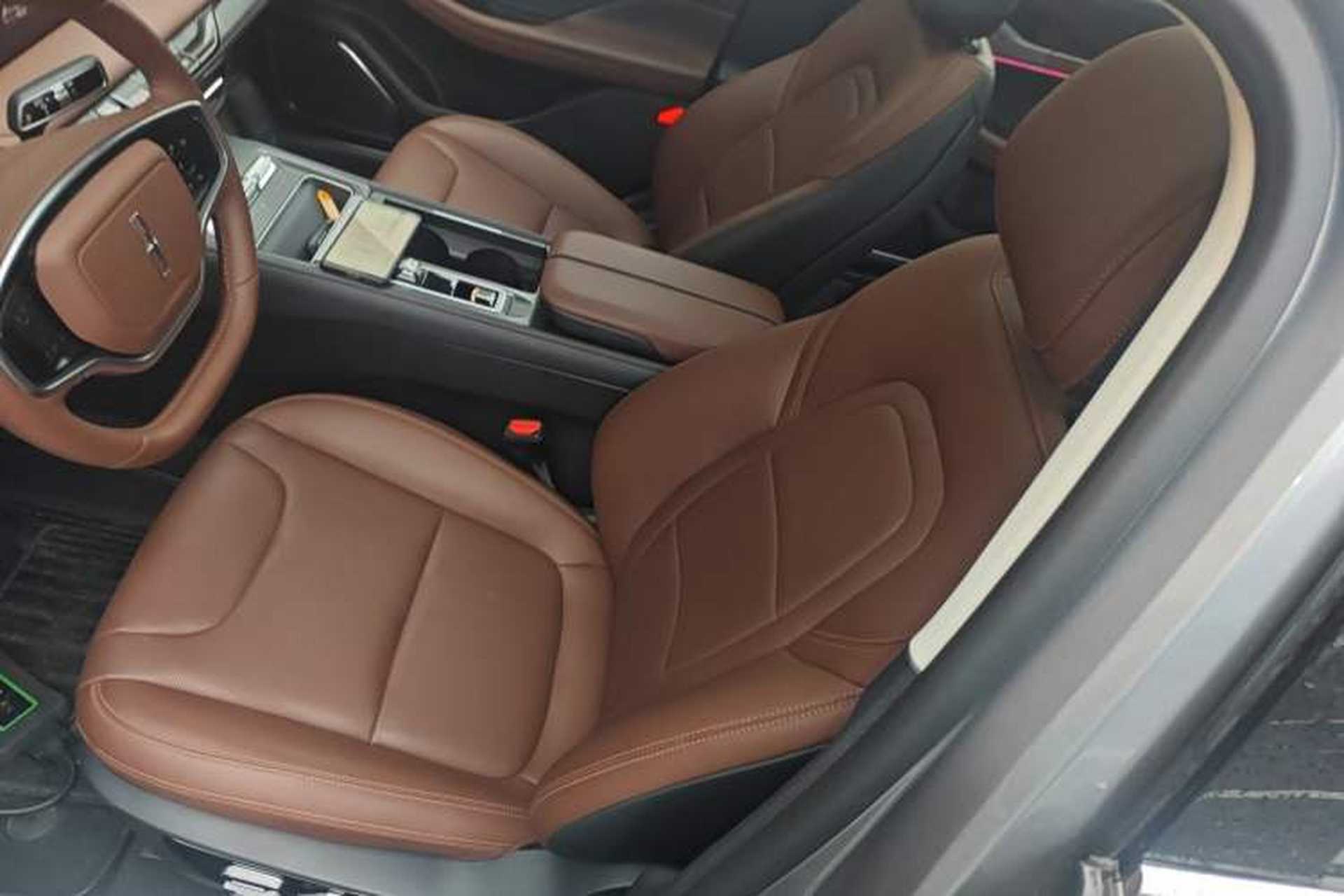 Used Lincoln Z 2025 2.0T Prestige Hybrid Edition Left Front Seat