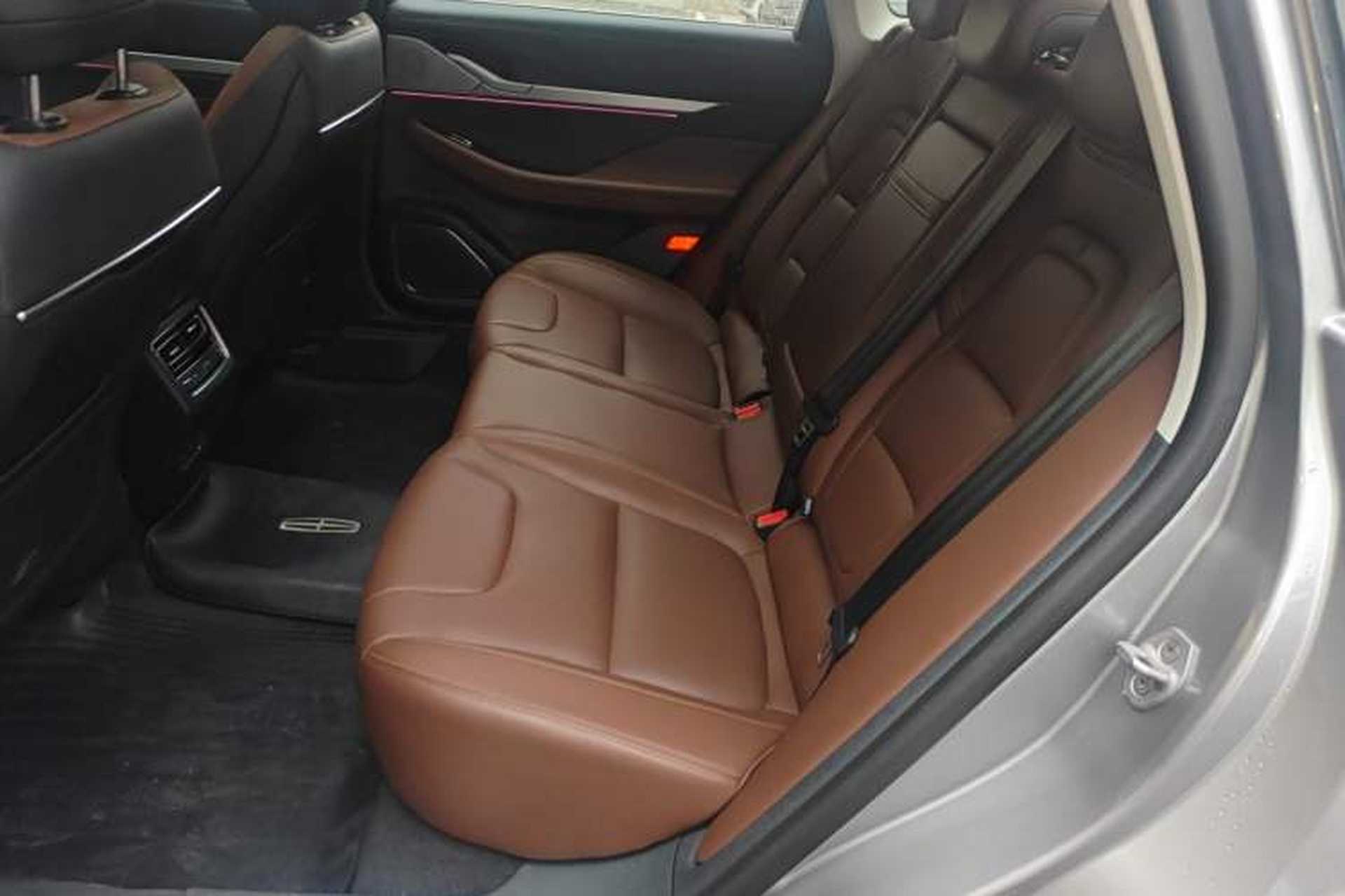 Used Lincoln Z 2025 2.0T Prestige Hybrid Edition Left Rear Seat