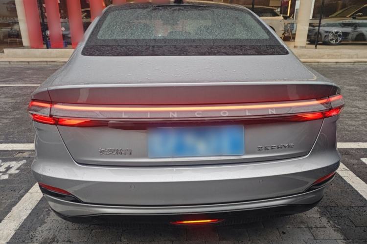 Used Lincoln Z 2025 2.0T Prestige Hybrid Edition Rear