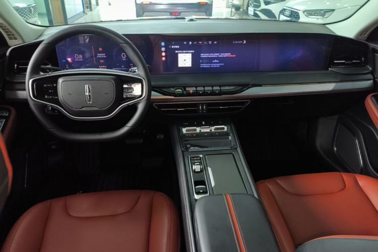 Used Lincoln Z 2025 2.0T Prestige Edition Center Console