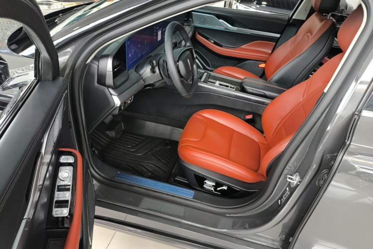 Used Lincoln Z 2025 2.0T Prestige Edition Driver Seat