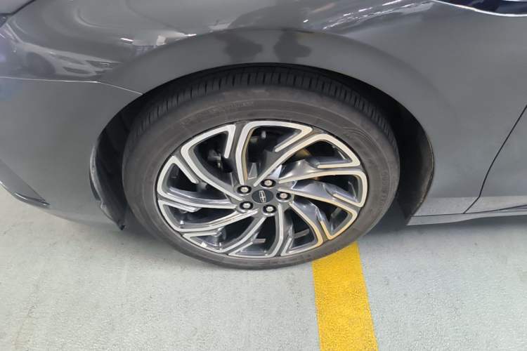 Used Lincoln Z 2025 2.0T Luxury Edition Exterior 4