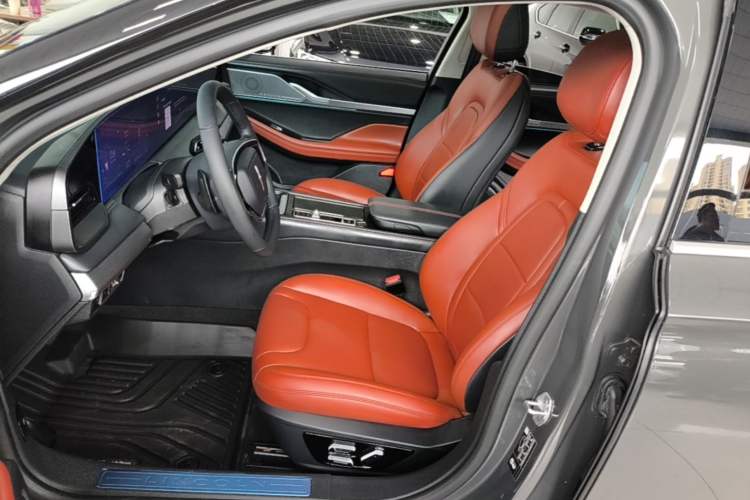 Used Lincoln Z 2025 2.0T Prestige Edition Left Front Seat