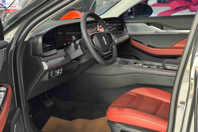 Used Lincoln Z 2025 2.0T Prestige Edition Left Front Seat