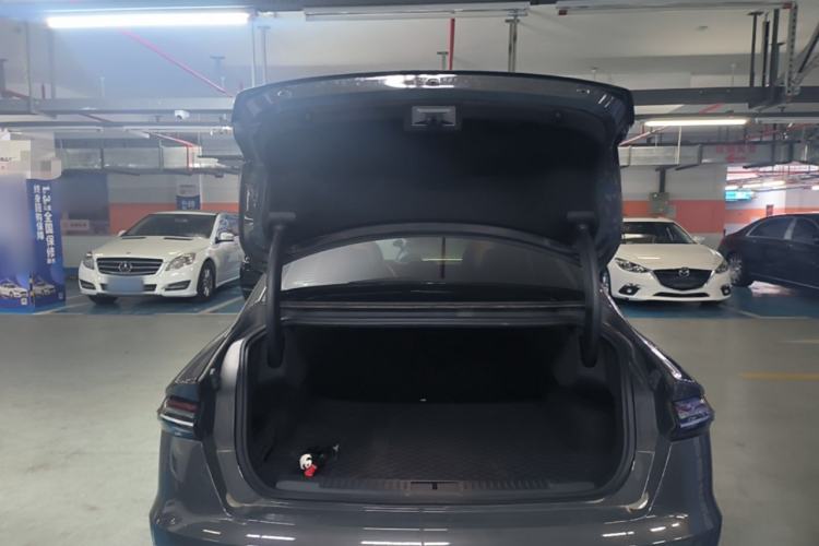 Used Lincoln Z 2025 2.0T Luxury Edition Trunk