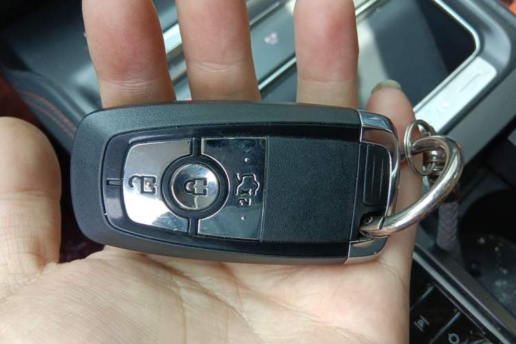 Used Lincoln Z 2025 2.0T Prestige Edition Vehicle Key
