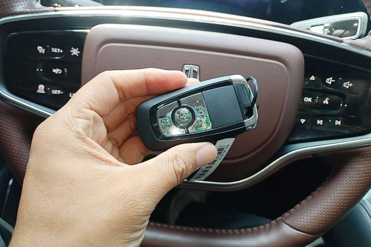 Used Lincoln Z 2025 2.0T Prestige Hybrid Edition Vehicle Key