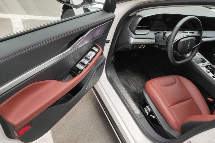 Used Lincoln Z 2025 2.0T Prestige Edition Driver Seat