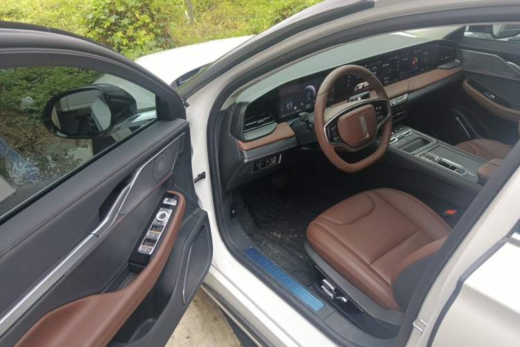 Used Lincoln Z 2025 2.0T Prestige Hybrid Edition Driver Seat