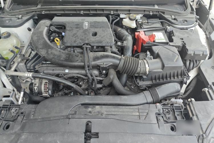 Used Lincoln Z 2025 2.0T Prestige Edition Engine Bay