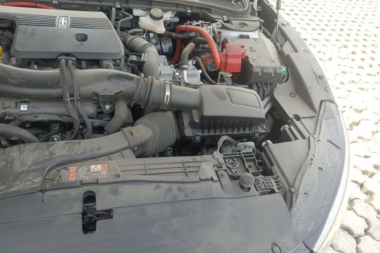 Used Lincoln Z 2025 2.0T Prestige Hybrid Edition Engine Bay Left