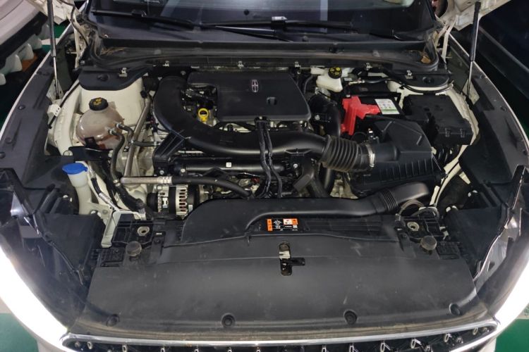 Used Lincoln Z 2025 2.0T Prestige Edition Engine Bay