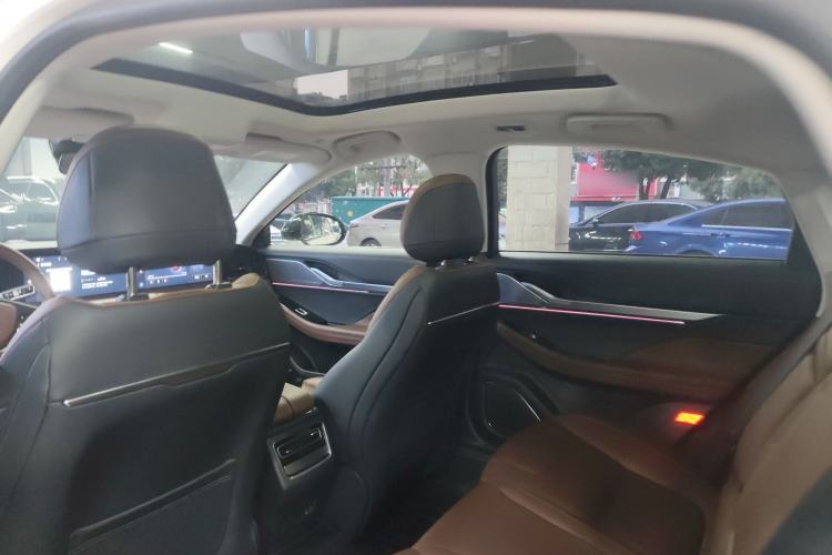 Used Lincoln Z 2025 2.0T Prestige Hybrid Edition Headliner