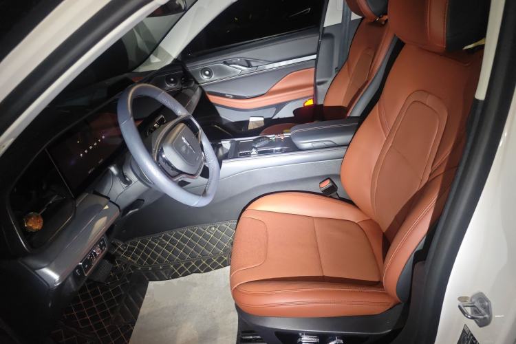 Used Lincoln Z 2025 2.0T Luxury Edition Left Front Seat