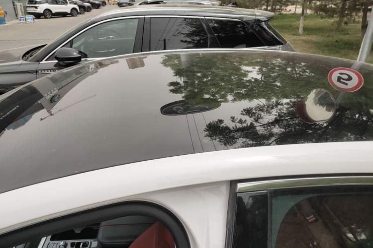 Used Lincoln Z 2025 2.0T Prestige Edition Roof