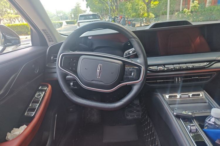 Used Lincoln Z 2025 2.0T Luxury Edition Steering Wheel