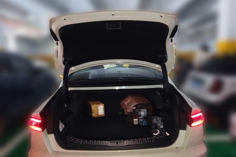 Used Lincoln Z 2025 2.0T Prestige Edition Trunk
