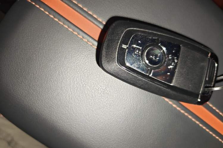 Used Lincoln Z 2025 2.0T Prestige Edition Vehicle Key