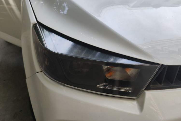 Used LINGBOX COCO 2021 Milk Foam Series Alliance Pro Edition Right Front Headlight