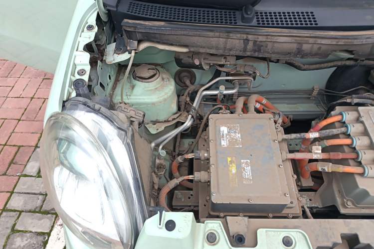 Used LINGBOX 2021 – Cai Wenji Edition Engine Bay Right