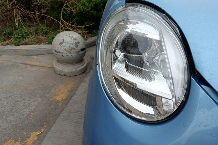 Used LINGBOX 2020 Happiness Edition Right Front Headlight