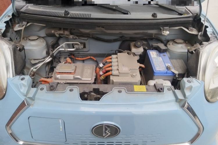 Used LINGBOX 2021 Chocolate Lid Series – Li Qingzhao Edition Engine Bay
