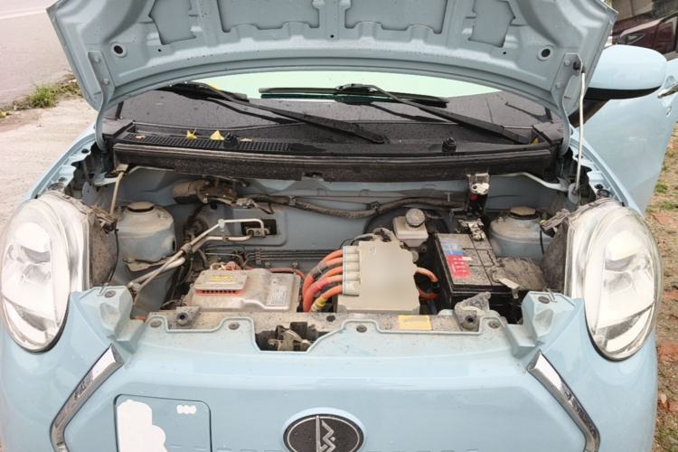 Used LINGBOX 2021 – Lady Wanyan Edition Engine Bay