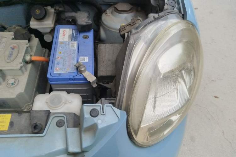 Used LINGBOX 2021 Chocolate Lid Series – Li Qingzhao Edition Engine Bay Left