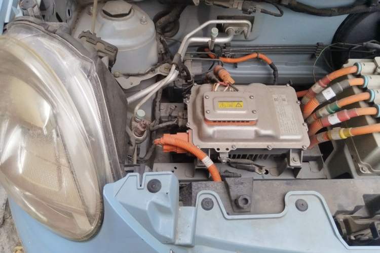 Used LINGBOX 2021 Chocolate Lid Series – Li Qingzhao Edition Engine Bay Right