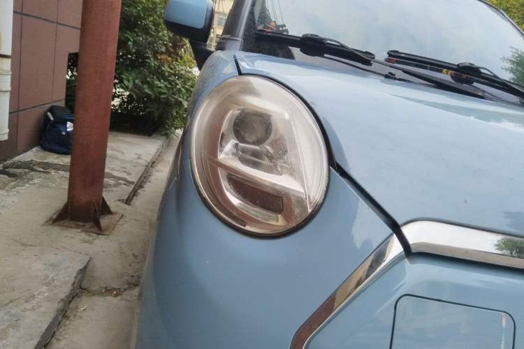 Used LINGBOX 2021 Chocolate Lid Series – Li Qingzhao Edition Right Front Headlight