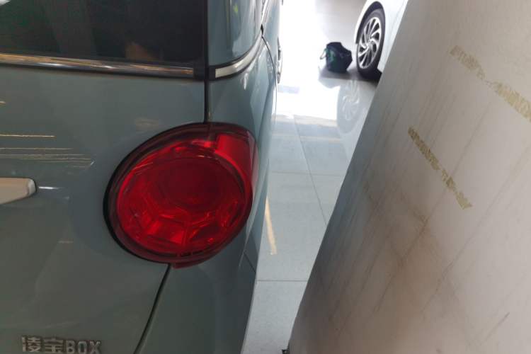 Used LINGBOX 2021 – Lady Wanyan Edition Right Rear Taillight