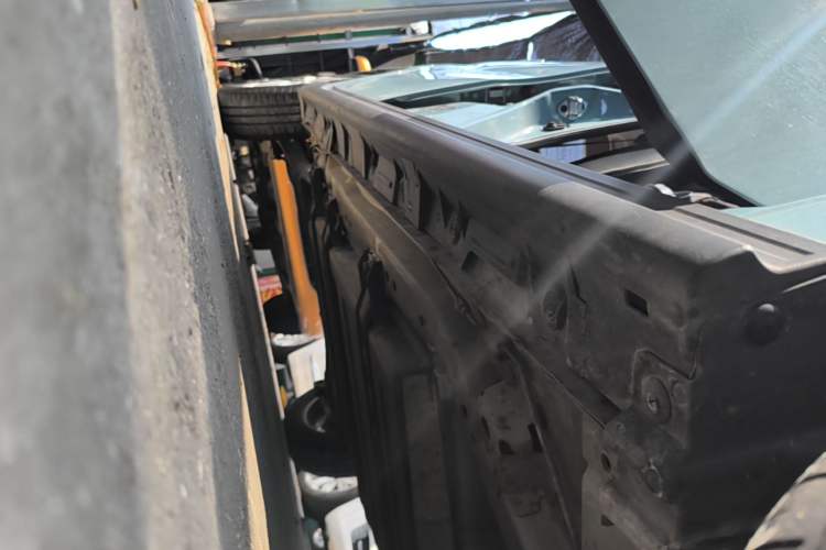 Used LINGBOX 2021 Comfort Edition Right Side Sill